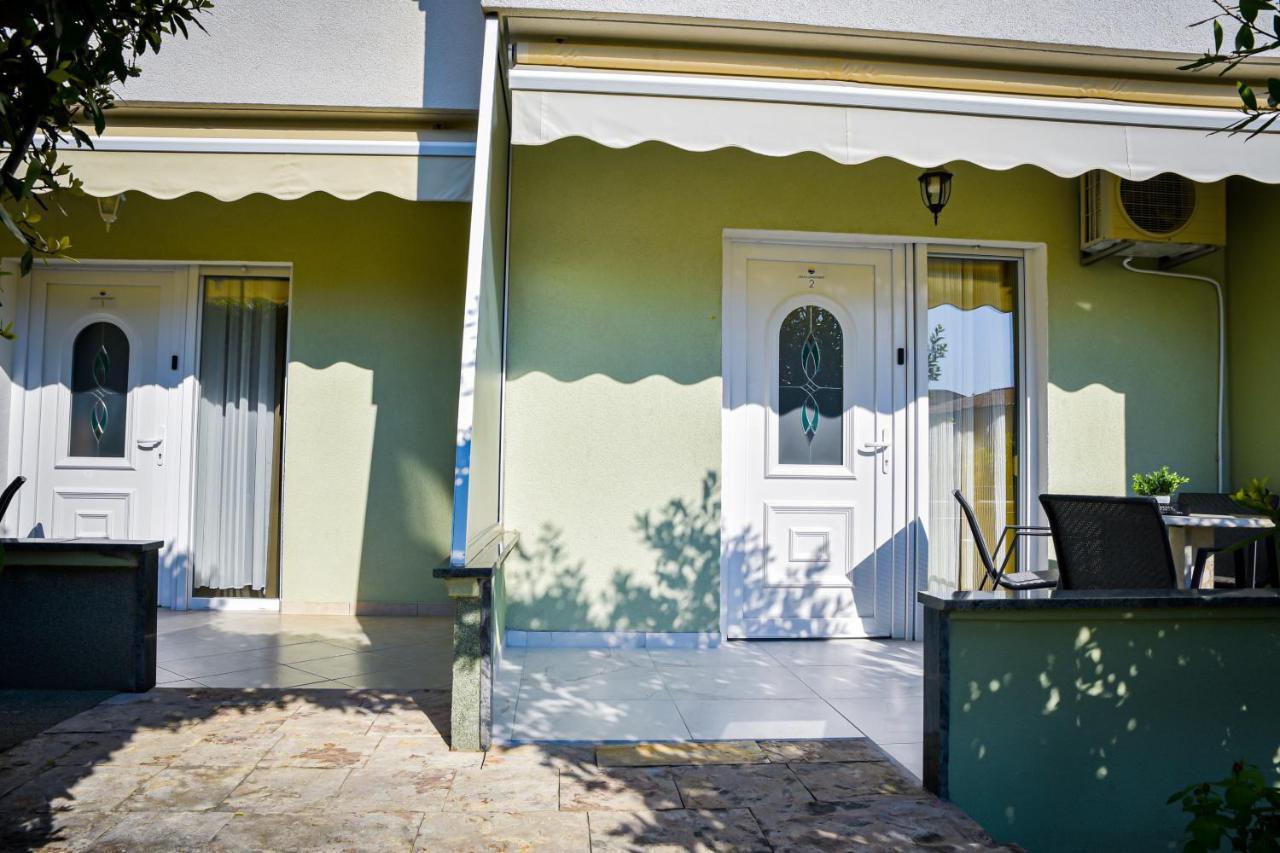 Locus Apartments Petrčane Extérieur photo