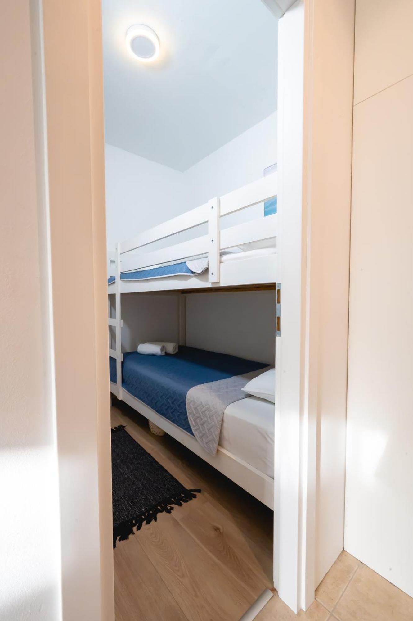 Locus Apartments Petrčane Extérieur photo