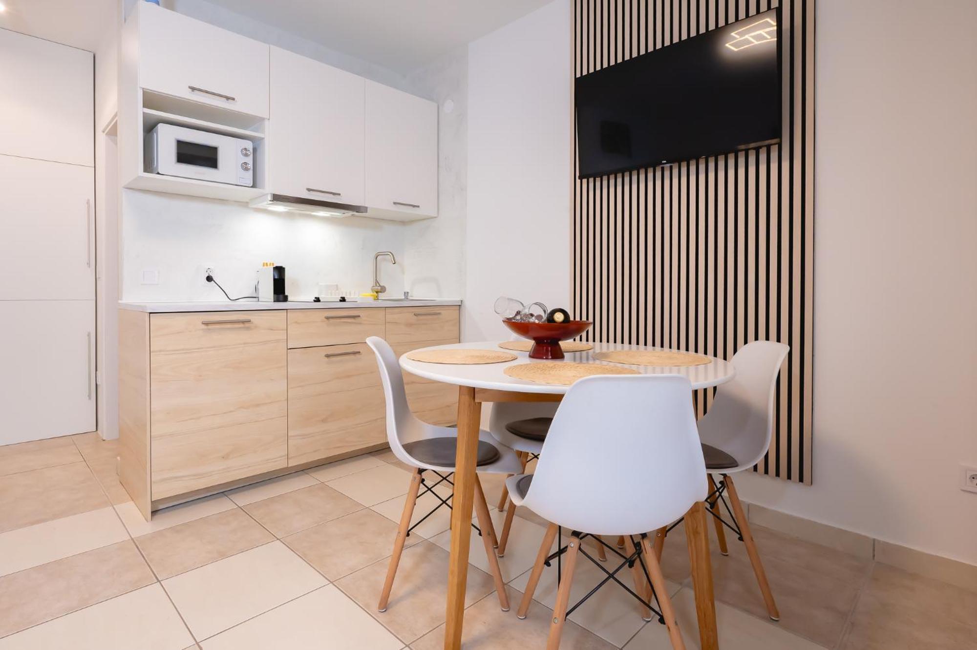 Locus Apartments Petrčane Extérieur photo